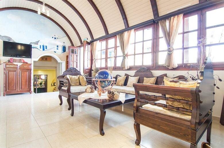 Smaragdi Hotel
