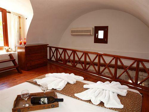 Smaragdi Hotel
