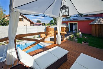 Pension Pytloun Travel Hotel