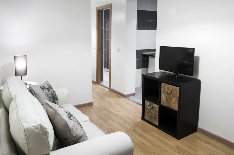 Hostal THC Gran Via Hostel