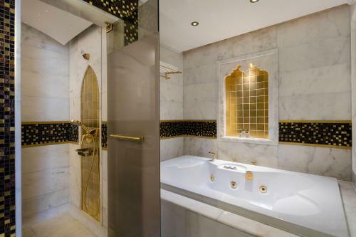 Hotel Mardan Palace