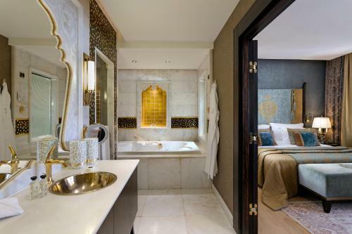 Hotel Mardan Palace