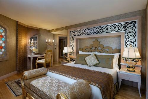 Hotel Mardan Palace