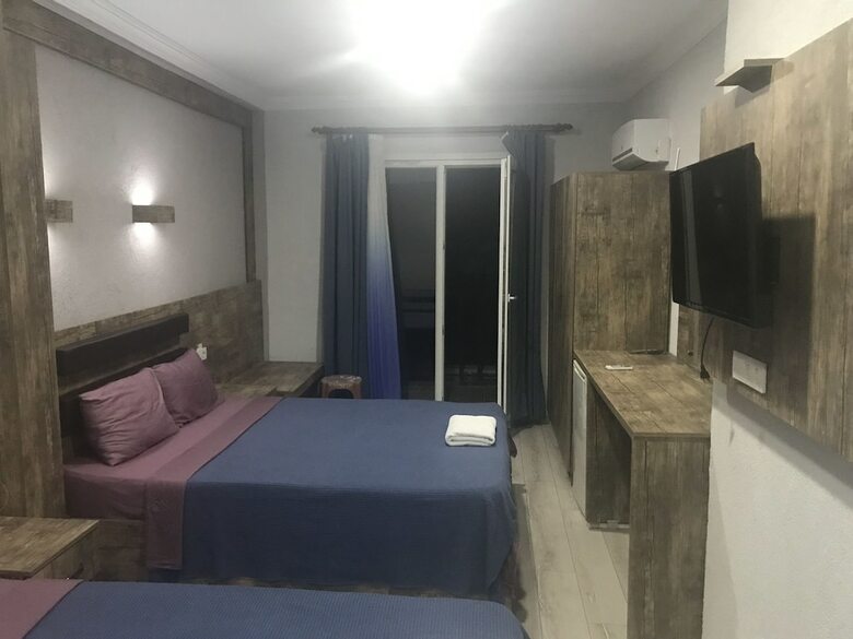 Ast Hotel