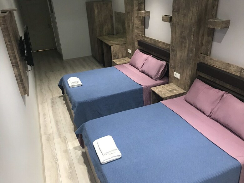 Ast Hotel