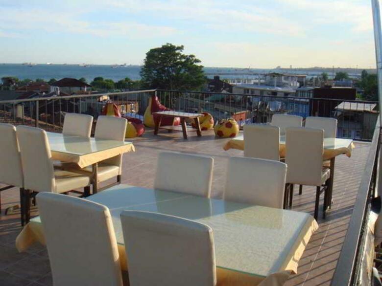 Ast Hotel