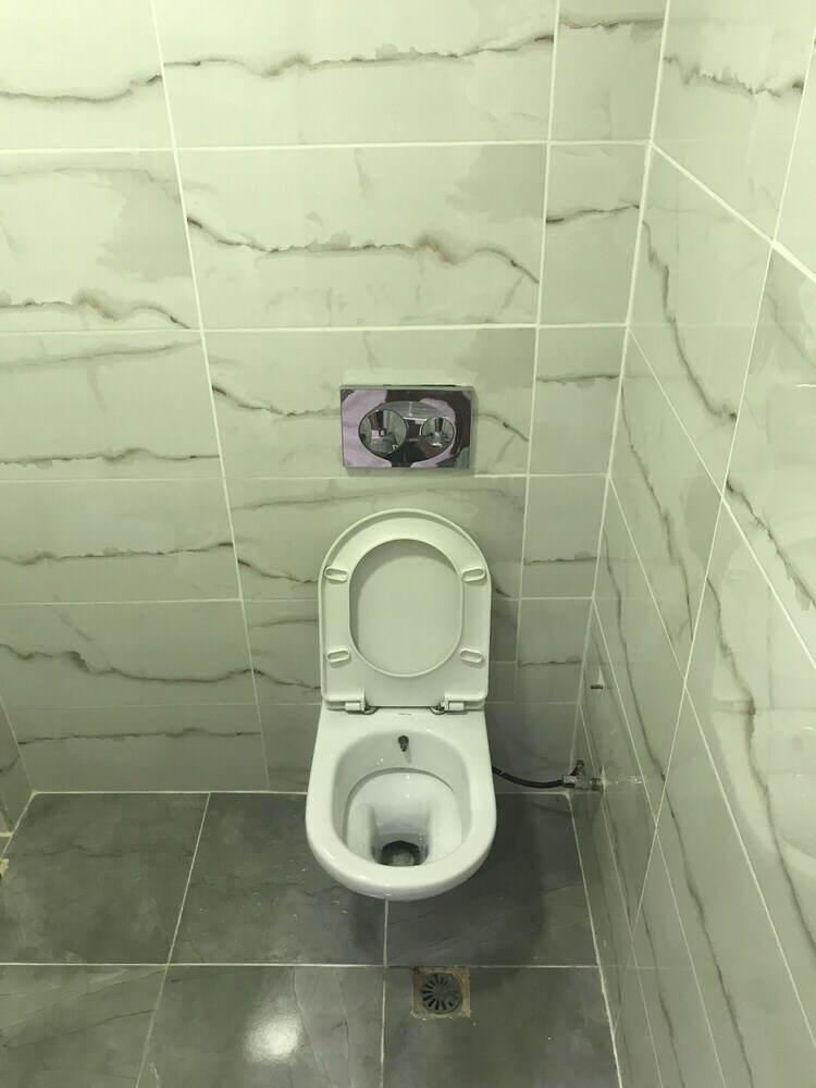Ast Hotel