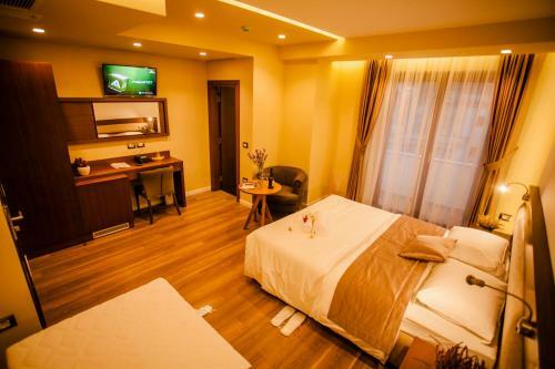 Hotel Center