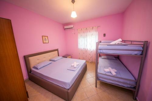 Hostal Villa Blue Drymades