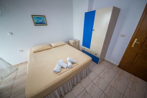 Hostal Villa Blue Drymades