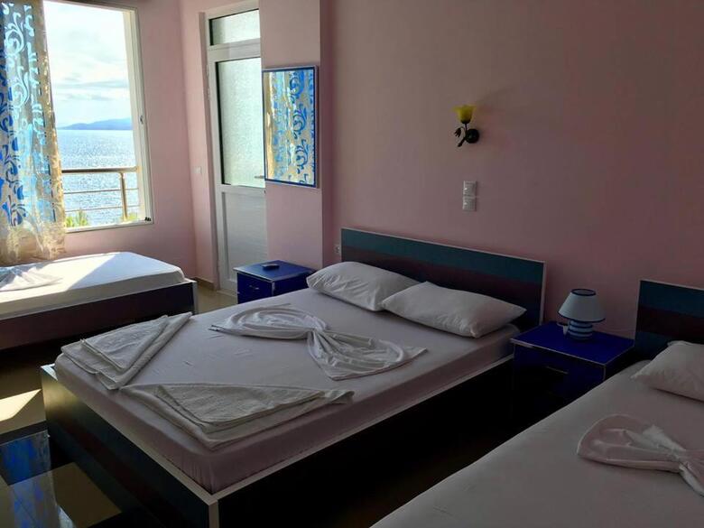 Kalemi's Beach And Hotel
