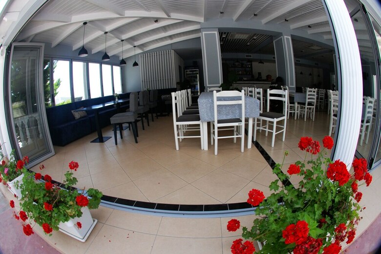 Hotel Alpha