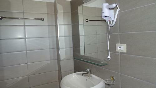 Hostal Mondi's Guest House