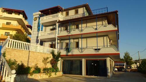 Hostal Mondi's Guest House
