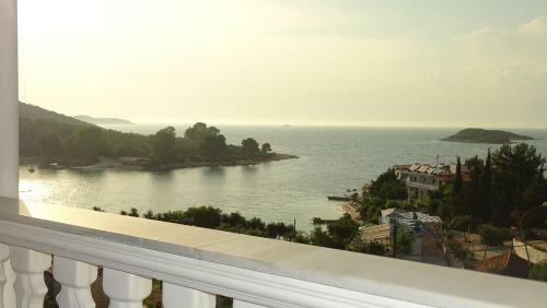Hostal Mondi's Guest House