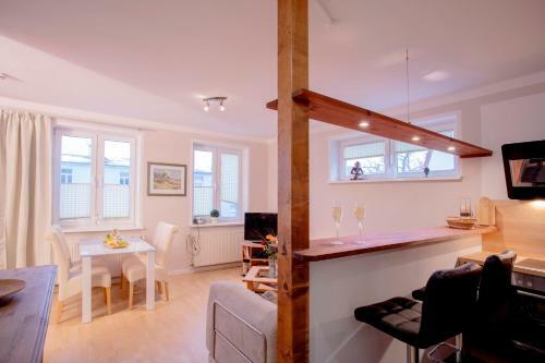 Hostal Ferienwohnungen Eicher Warnem�nde