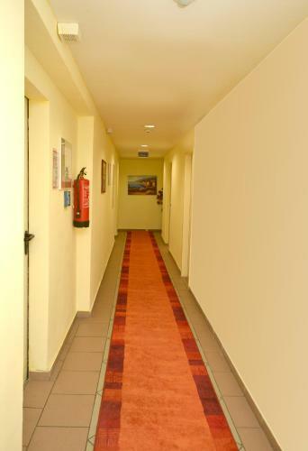 Crown Hotel