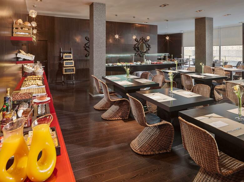 Hotel Occidental Santa Cruz Contempor�neo