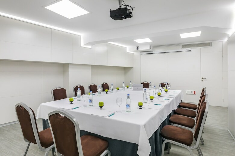 Hotel Occidental Santa Cruz Contempor�neo