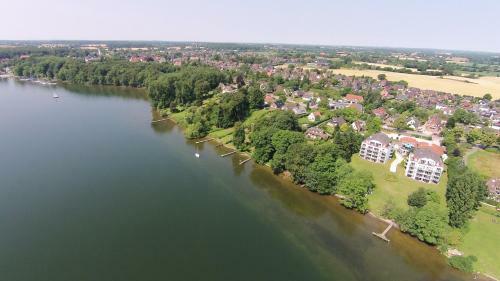 Apartamentos Ferienwohnung Seeblick Pl�ner See