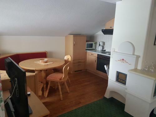 Apartamentos Ferienwohnung Gebirgsh�usl