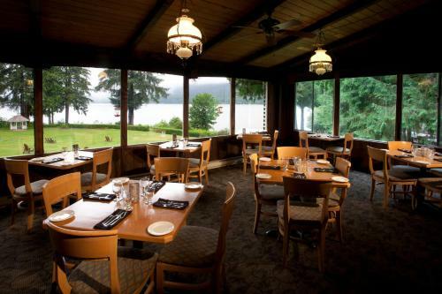 Hotel Lake Quinault Lodge