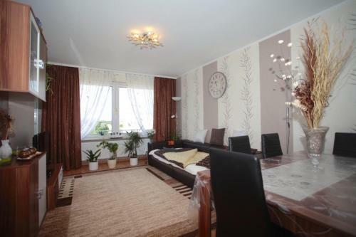 5805 Privatapartment Best City