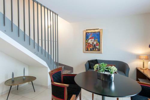 Hotel Advastay By King�s