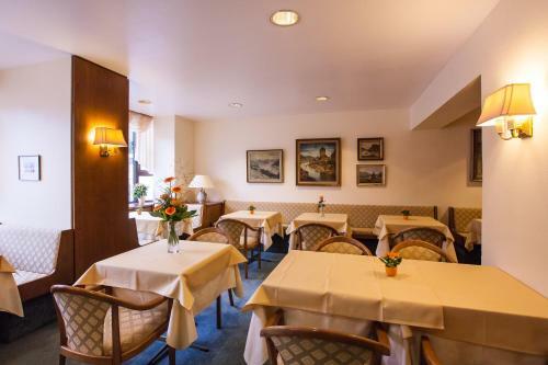 Hostal Hotel Garni G�nther