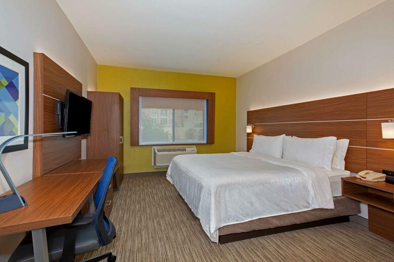 Hotel Comfort Inn & Suites At Asu