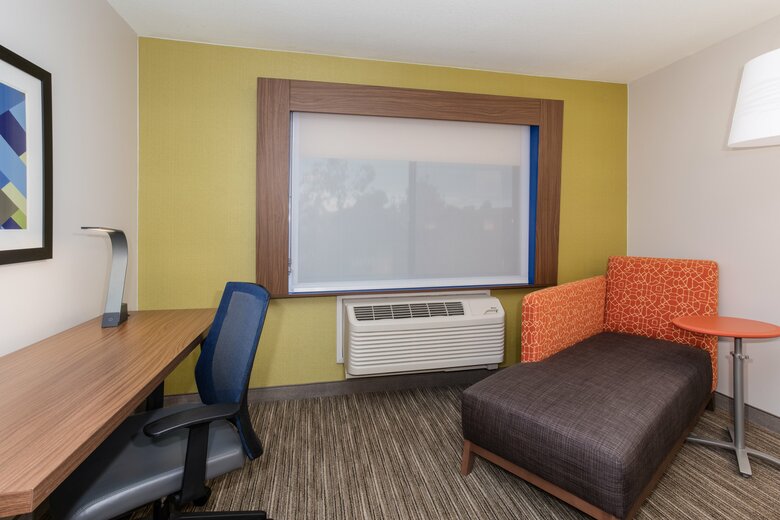 Hotel Comfort Inn & Suites At Asu