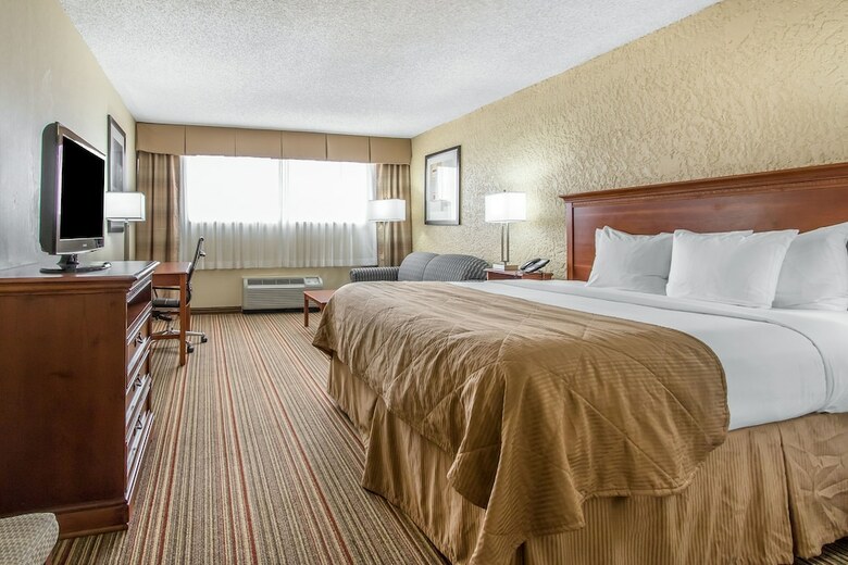 Clarion Hotel