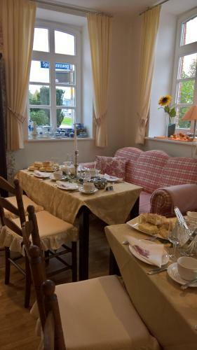Stoevchen Caf� Hotel R-events
