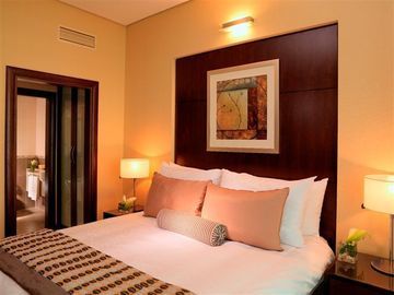 Layia Oak Hotel & Suites