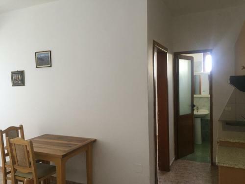 Hostal Irini's Garden Hotel