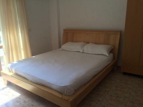 Hostal Irini's Garden Hotel