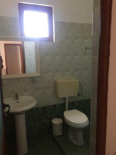 Hostal Irini's Garden Hotel