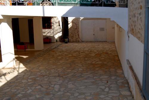 Stone Build Rooms Qeparo