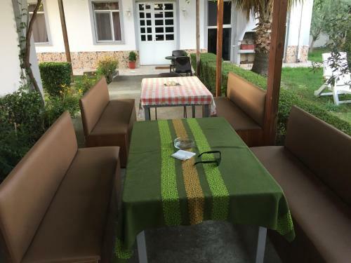 Hostal Villa Dede Nikolla