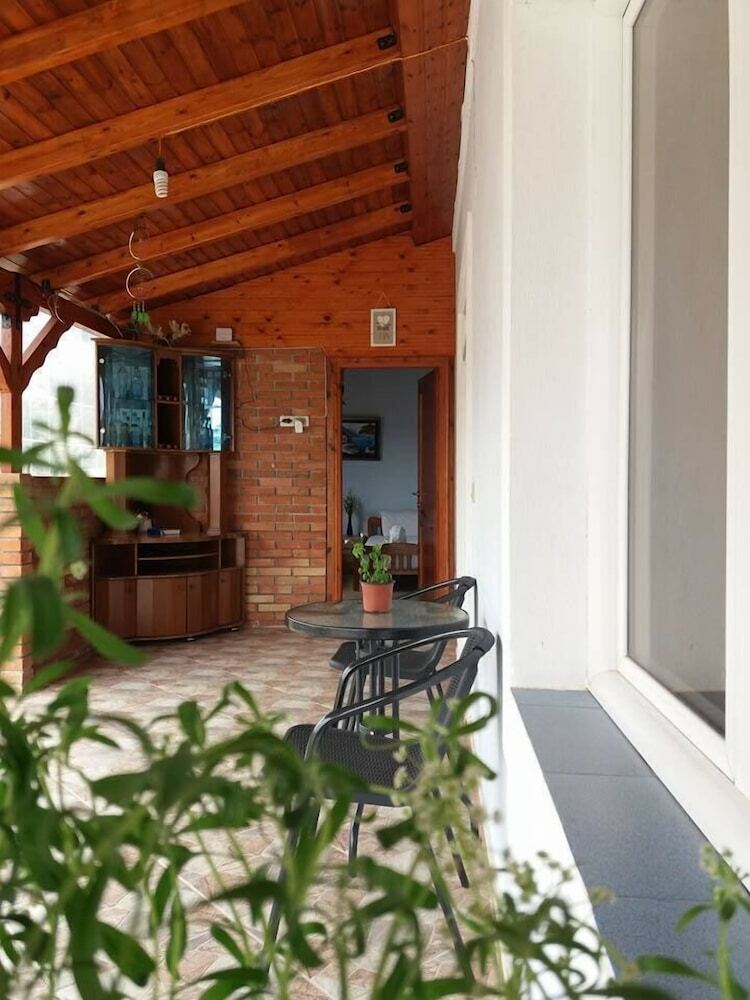 Hostal Sunset Guest House