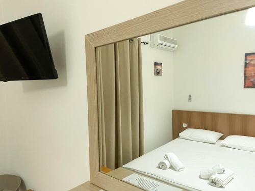 Hotel Foti Rooms