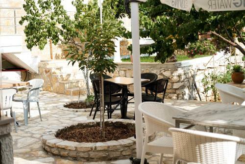 Hotel Foti Rooms
