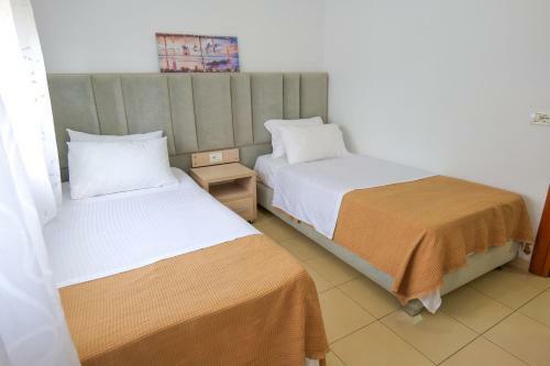 Hostal Villa Gjika