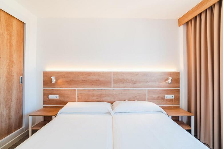 Endlss Beach & Disco Hotel Ibiza Adults Only