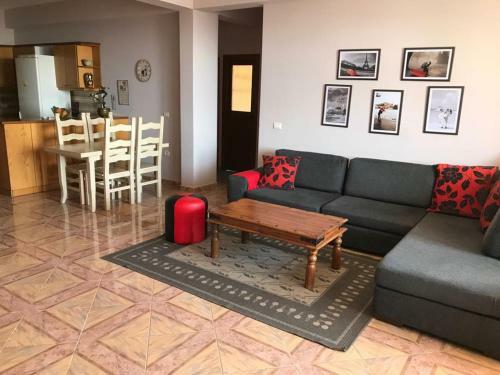 Villa Sunset Apartments