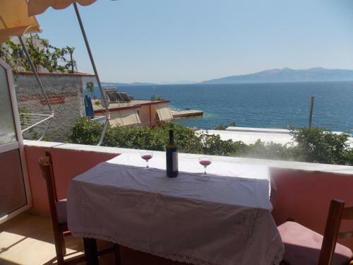 Detjon Beach Apartments