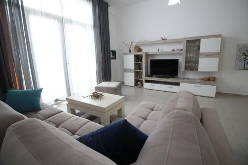 The Bay Apartments