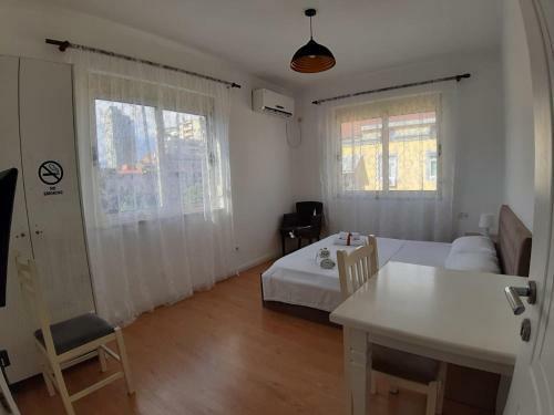 Apartamentos Omar Real Estate