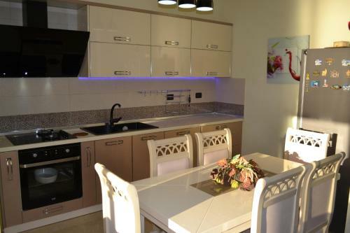 Kela's Seaview Apartment