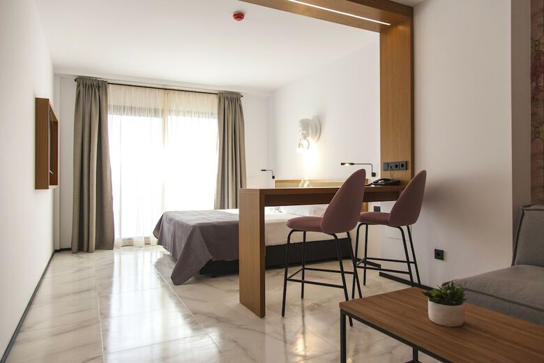 Apartamentos Confort Plaza
